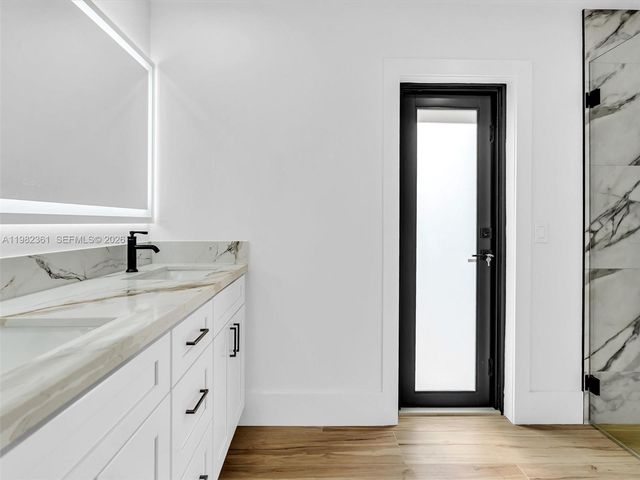 1501 NW 109th Ter, Pembroke Pines, FL 33026