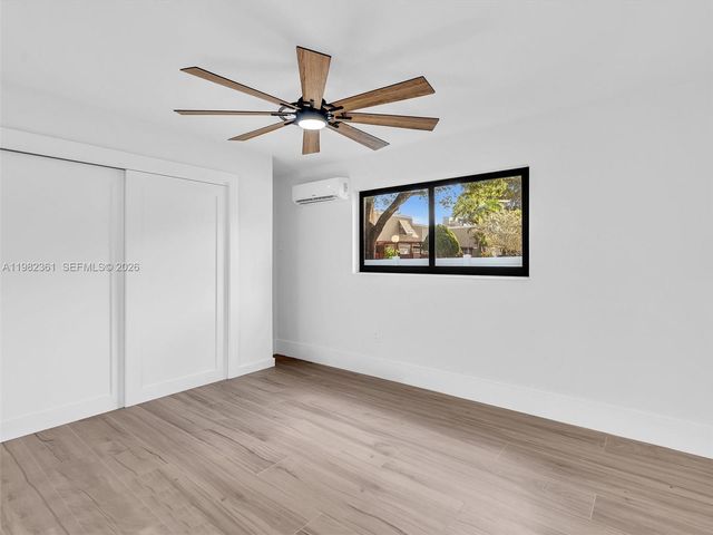 1501 NW 109th Ter, Pembroke Pines, FL 33026