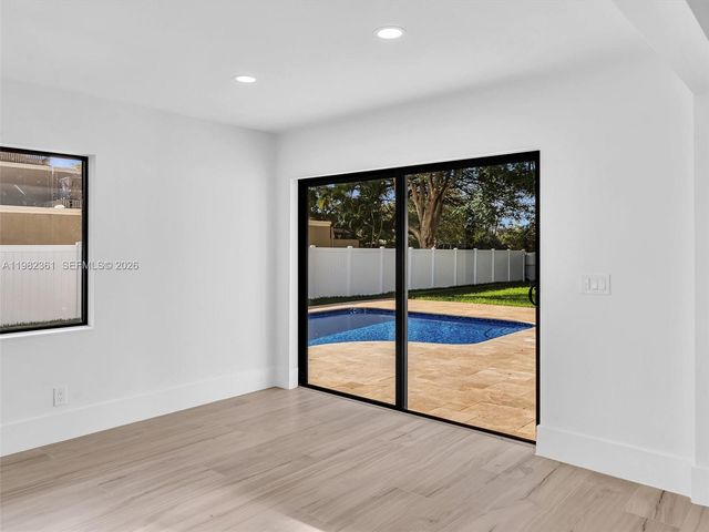 1501 NW 109th Ter, Pembroke Pines, FL 33026