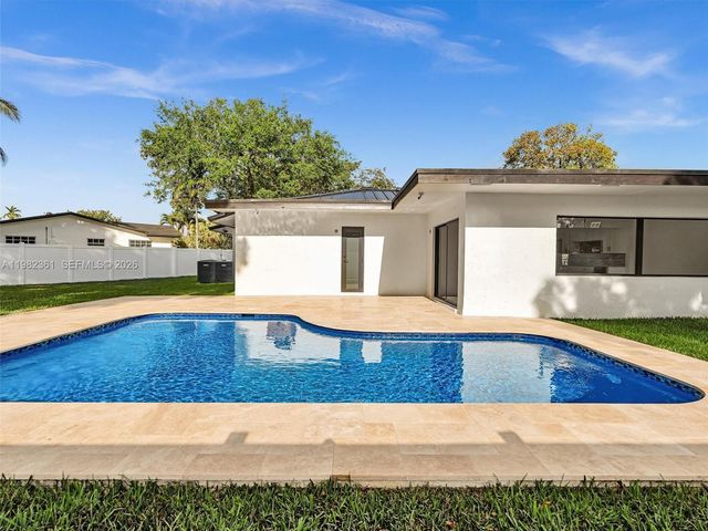 1501 NW 109th Ter, Pembroke Pines, FL 33026