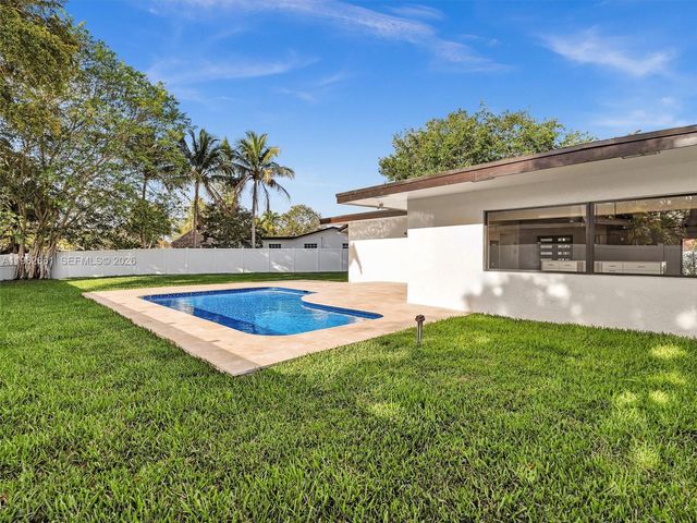 1501 NW 109th Ter, Pembroke Pines, FL 33026