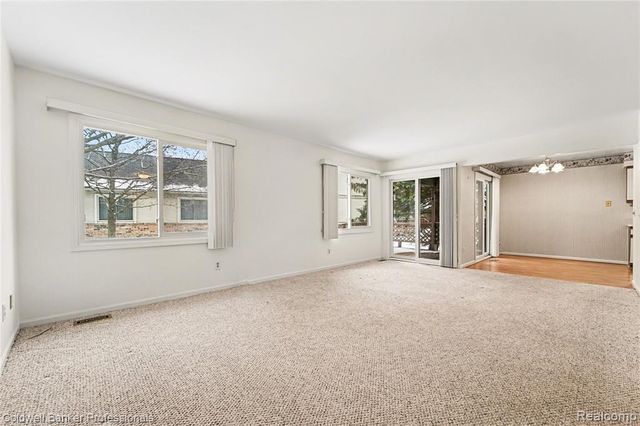 32890 Chapman Circle, Westland, MI 48185