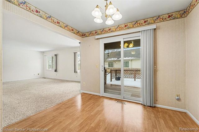 32890 Chapman Circle, Westland, MI 48185