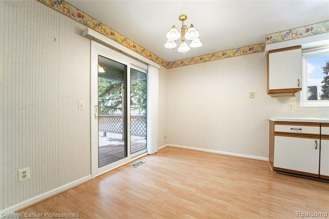 32890 Chapman Circle, Westland, MI 48185