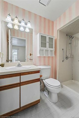 32890 Chapman Circle, Westland, MI 48185