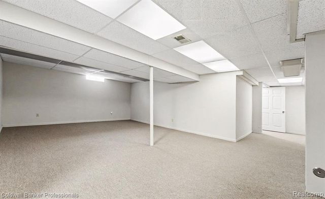 32890 Chapman Circle, Westland, MI 48185