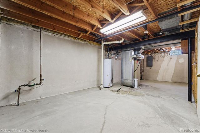 32890 Chapman Circle, Westland, MI 48185