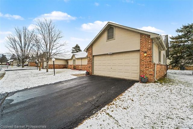 32890 Chapman Circle, Westland, MI 48185