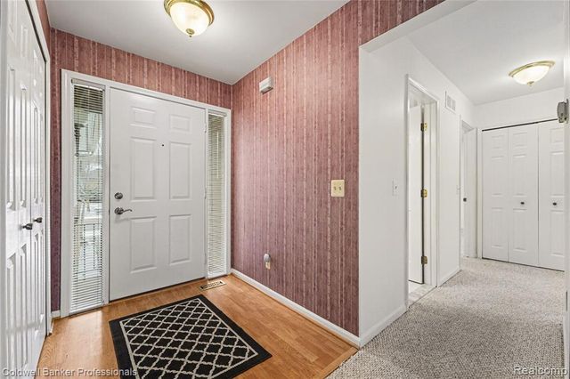 32890 Chapman Circle, Westland, MI 48185