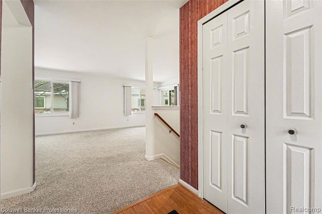 32890 Chapman Circle, Westland, MI 48185