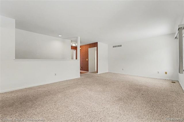 32890 Chapman Circle, Westland, MI 48185