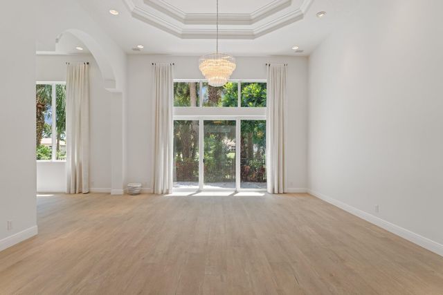 128 Abondance Drive, Palm Beach Gardens, FL 33410