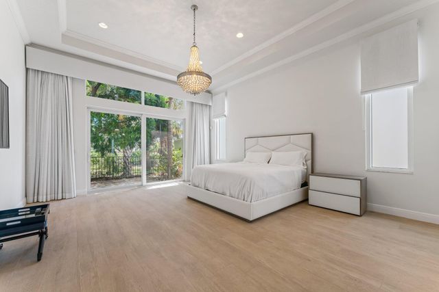 128 Abondance Drive, Palm Beach Gardens, FL 33410