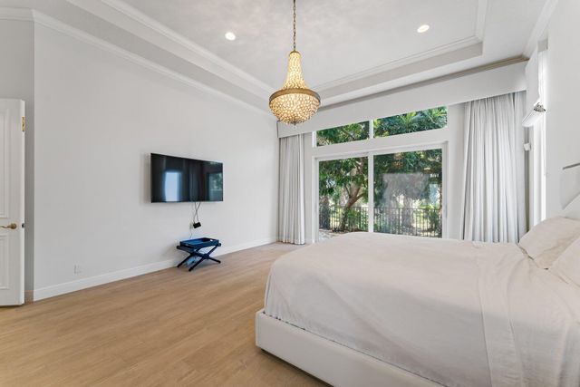 128 Abondance Drive, Palm Beach Gardens, FL 33410