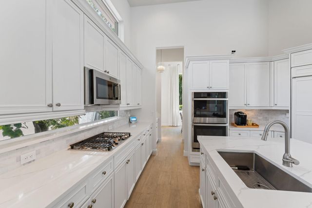 128 Abondance Drive, Palm Beach Gardens, FL 33410