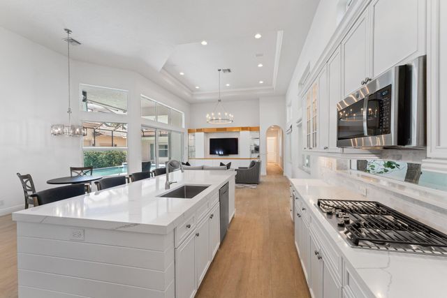 128 Abondance Drive, Palm Beach Gardens, FL 33410