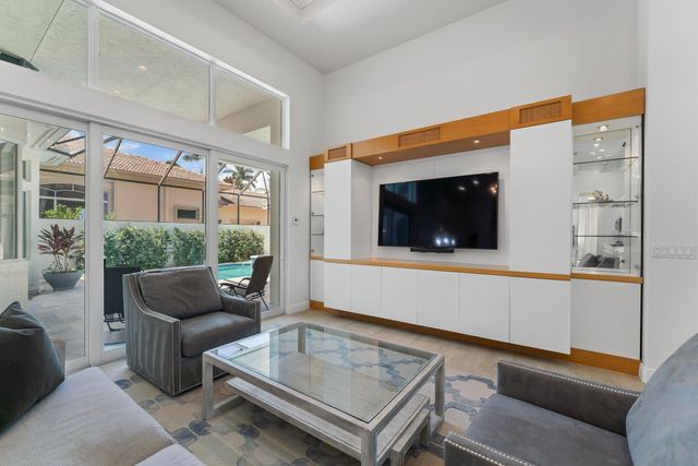 128 Abondance Drive, Palm Beach Gardens, FL 33410