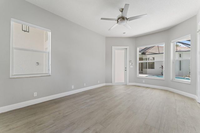 128 Abondance Drive, Palm Beach Gardens, FL 33410