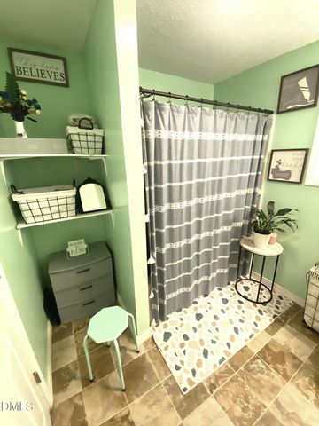 306 Chavasse Avenue, Henderson, NC 27536