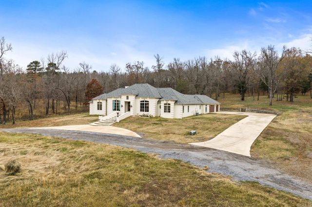 179 Goshen Valley Drive, Mayflower, AR 72106