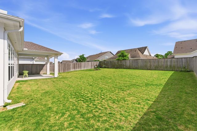 2208 Salt Grass Trail, Conroe, TX 77384