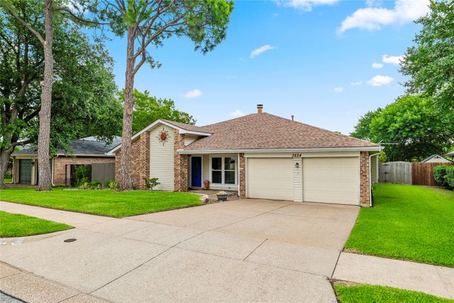 3824 Horizon Drive, Bedford, TX 76021
