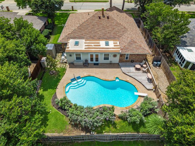 3824 Horizon Drive, Bedford, TX 76021