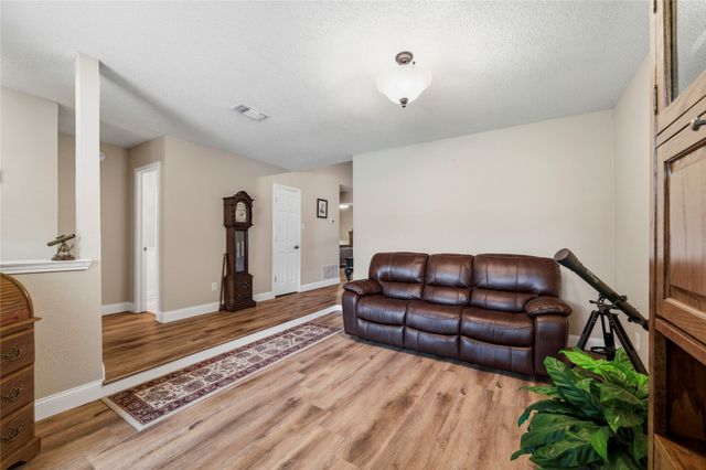 3824 Horizon Drive, Bedford, TX 76021
