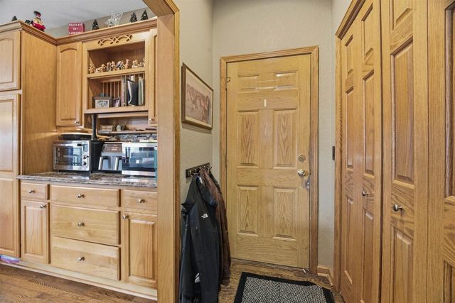 412 LEDGEWOOD DRIVE, Fond Du Lac, WI 54937