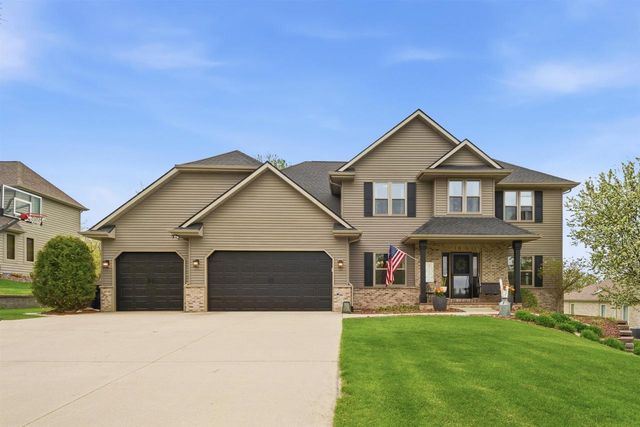 412 LEDGEWOOD DRIVE, Fond Du Lac, WI 54937