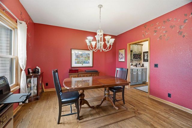 412 LEDGEWOOD DRIVE, Fond Du Lac, WI 54937
