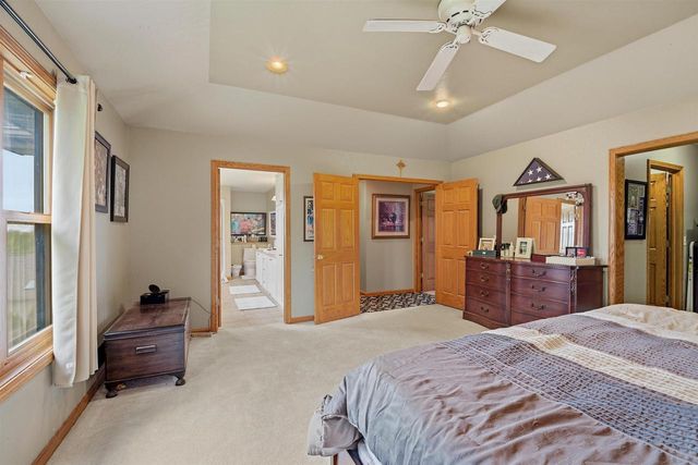 412 LEDGEWOOD DRIVE, Fond Du Lac, WI 54937