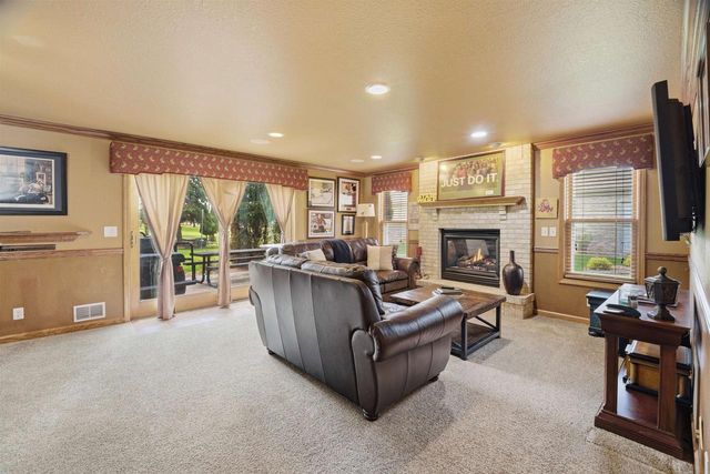 412 LEDGEWOOD DRIVE, Fond Du Lac, WI 54937