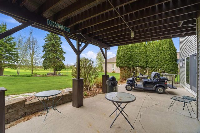 412 LEDGEWOOD DRIVE, Fond Du Lac, WI 54937