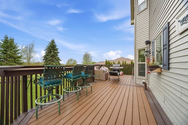 412 LEDGEWOOD DRIVE, Fond Du Lac, WI 54937