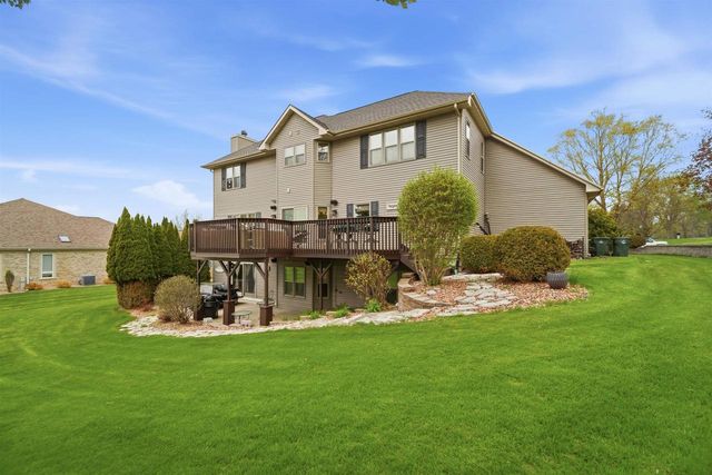 412 LEDGEWOOD DRIVE, Fond Du Lac, WI 54937