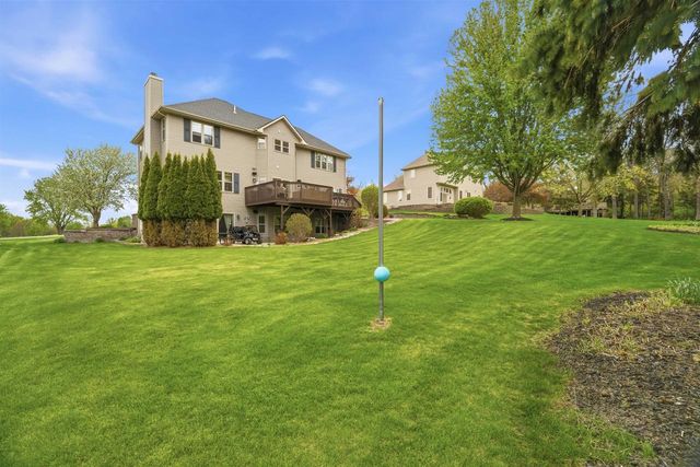 412 LEDGEWOOD DRIVE, Fond Du Lac, WI 54937