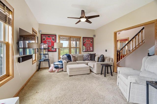 412 LEDGEWOOD DRIVE, Fond Du Lac, WI 54937
