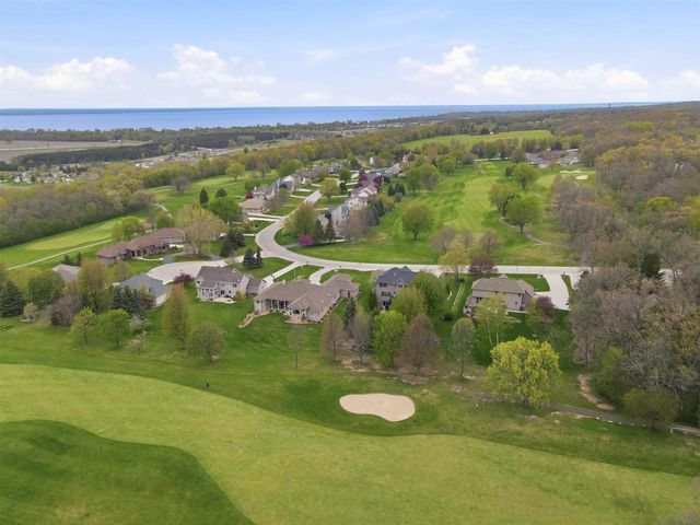 412 LEDGEWOOD DRIVE, Fond Du Lac, WI 54937