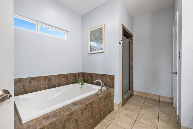 300 County Road 290, Leander, TX 78641