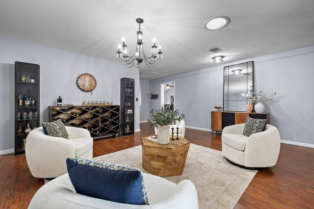 300 County Road 290, Leander, TX 78641