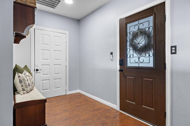 300 County Road 290, Leander, TX 78641