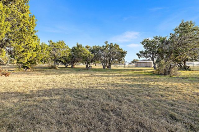 300 County Road 290, Leander, TX 78641