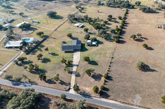 300 County Road 290, Leander, TX 78641