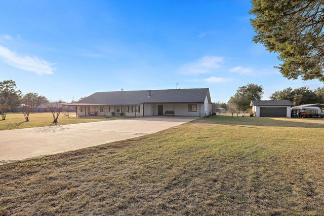 300 County Road 290, Leander, TX 78641