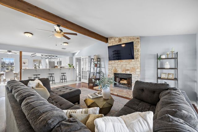 300 County Road 290, Leander, TX 78641