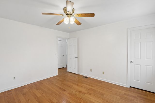 449 Ripple Creek Drive, Elsmere, KY 41018