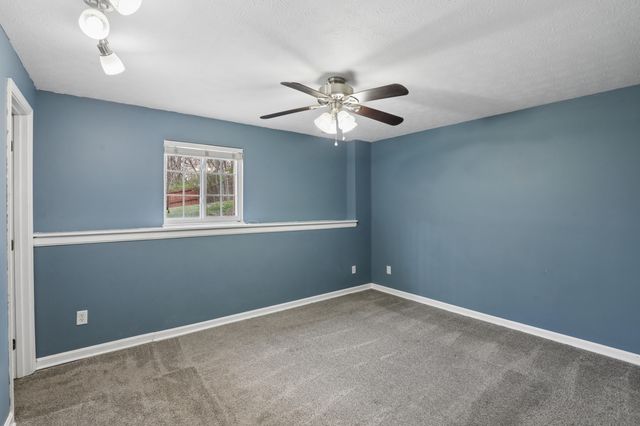 449 Ripple Creek Drive, Elsmere, KY 41018