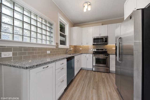 1127 Hannah Avenue A, Forest Park, IL 60130