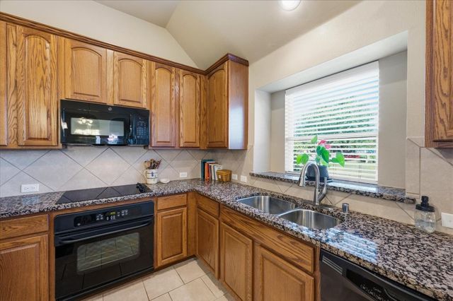 5132 Welara Drive, Grand Prairie, TX 75052